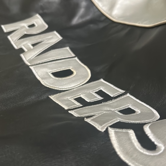 Raiders vintage NFL jacket size XL - Picture 9 of 10
